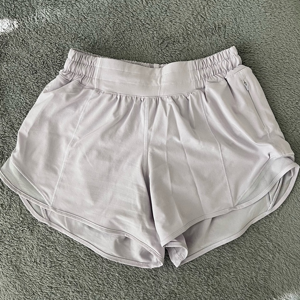 Lululemon Hotty Hot Short 4”